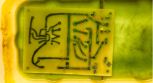 塩化第二鉄でのPCBのエッチング