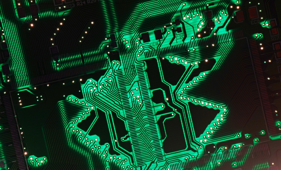 Complex trace routing on a green PCB