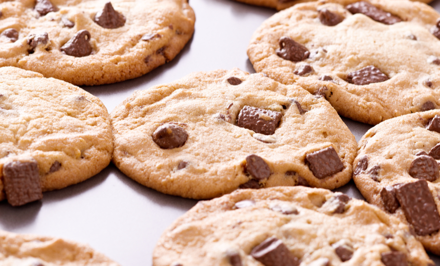 Cookies sur une plaque de cuisson